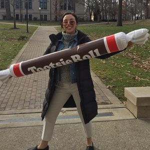 Meet your Posher, Alexandra